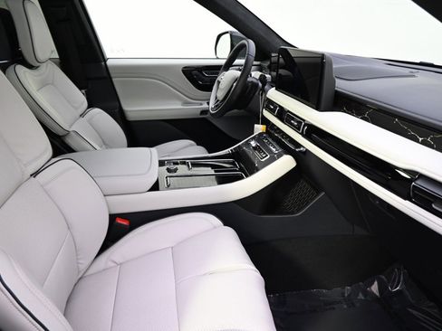 New 2026 Lincoln Aviator Black Label w/ Jet Appearance Package image 16