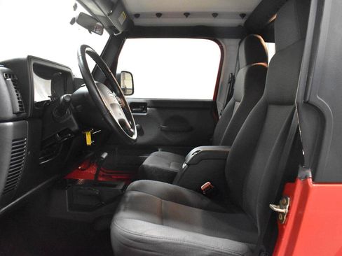 Used 2006 Jeep Wrangler Rubicon AWD/4WD image 2