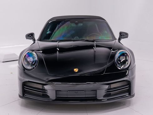 Used 2025 Porsche 911 Carrera RWD image 9