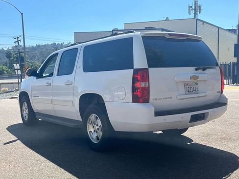 Used 2012 Chevrolet Suburban LT image 8