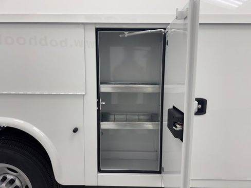 New 2025 Chevrolet Express 3500 Work Van w/ Power Convenience Package image 32