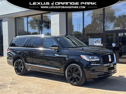 Used 2024 Lincoln Navigator L Reserve image 1