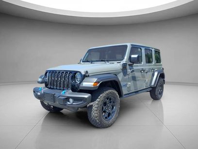 Used 2023 Jeep Wrangler Unlimited w/ Sun & Screen Package