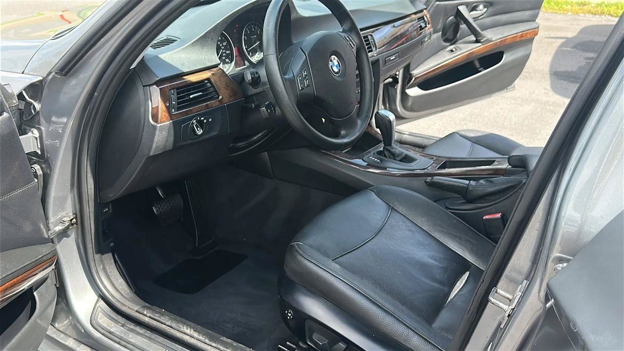 Used 2011 BMW 328i xDrive Sedan AWD/4WD image 20