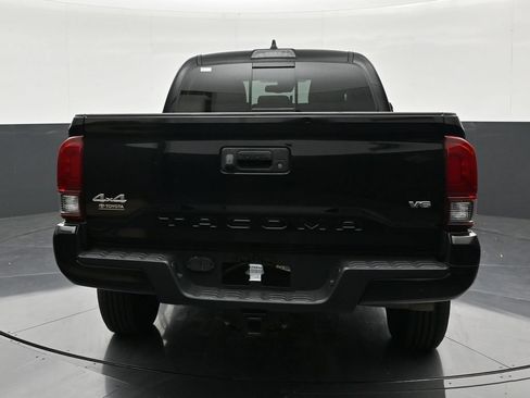 Used 2023 Toyota Tacoma SR5 w/ Technology Package AWD/4WD image 4