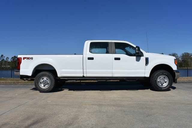 Used 2017 Ford F250 XL w/ Power Equipment Group AWD/4WD image 3
