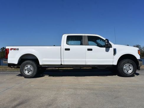 Used 2017 Ford F250 XL w/ Power Equipment Group image 3