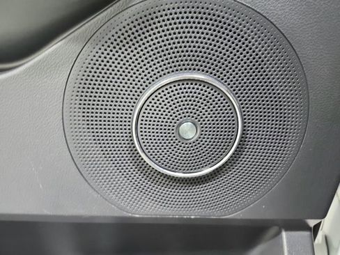 Used 2024 Ford Expedition Limited image 33