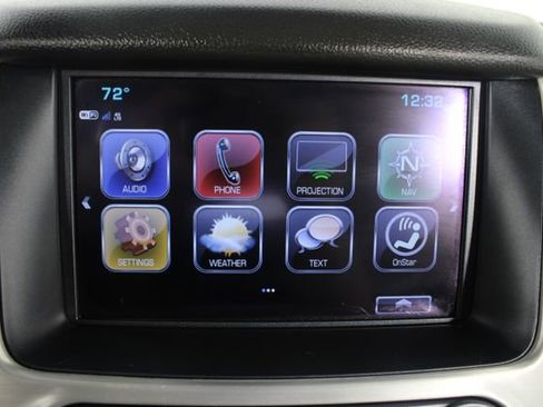 Used 2017 GMC Yukon XL SLT w/ Enhanced Security Package image 4