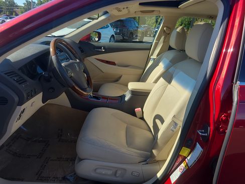 Used 2011 Lexus ES 350 FWD image 16