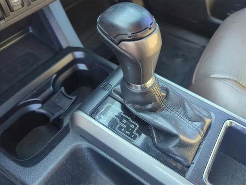 Used 2019 Toyota Tacoma Limited image 18