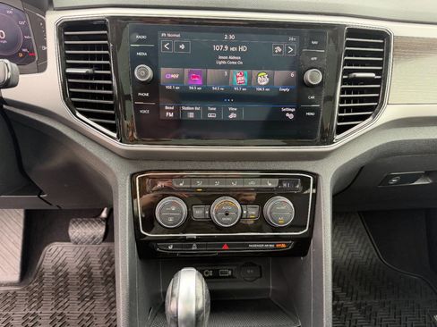 Used 2019 Volkswagen Atlas SEL image 36