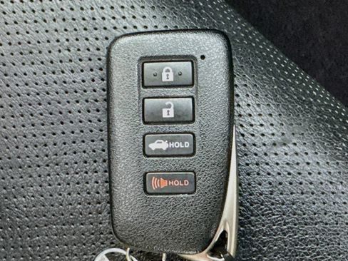 Used 2014 Lexus ES 350 w/ Luxury Package FWD image 39
