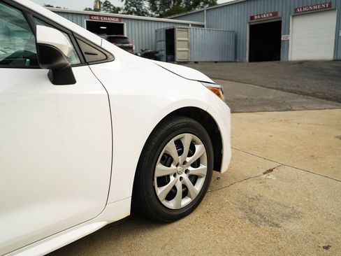 Used 2023 Toyota Corolla LE FWD image 18