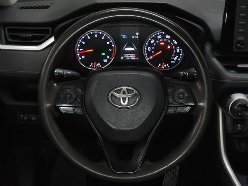 Used 2021 Toyota RAV4 XLE image 24