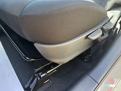 New 2025 Nissan Kicks S image 10