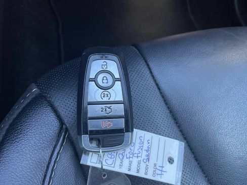Used 2017 Ford Fusion Titanium FWD image 25