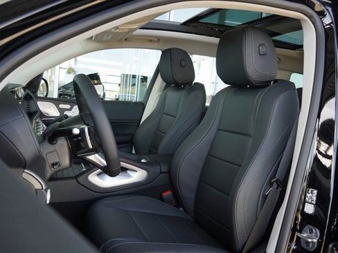 New 2026 Mercedes-Benz GLS 450 4MATIC image 25