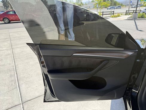 Used 2023 Tesla Model Y Performance AWD/4WD image 11