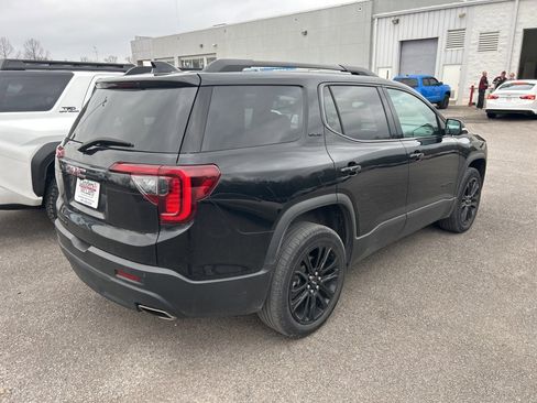 Used 2023 GMC Acadia SLE w/ Driver Convenience Package image 4