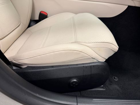 Used 2022 Mercedes-Benz C 300 Sedan image 15