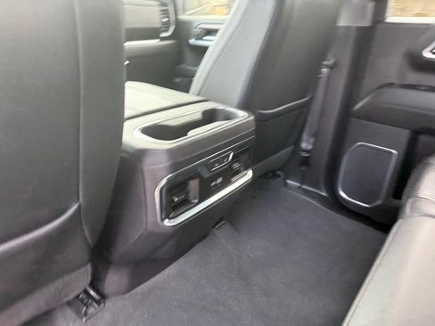Used 2023 GMC Sierra 1500 SLT image 35