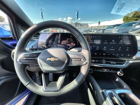 New 2026 Chevrolet Equinox EV LT image 15