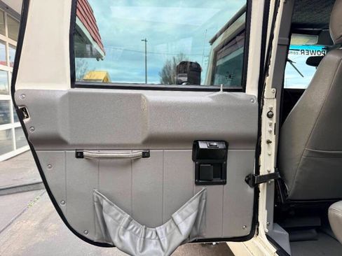 Used 1995 HUMMER H1 4-Door Wagon AWD/4WD image 24