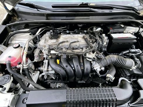 Used 2022 Toyota Corolla LE image 30