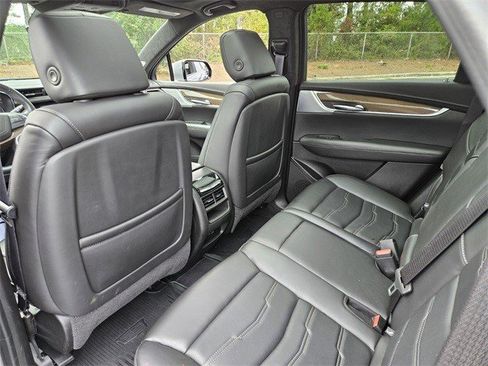 Certified 2024 Cadillac XT5 Premium Luxury w/ Platinum Package image 16