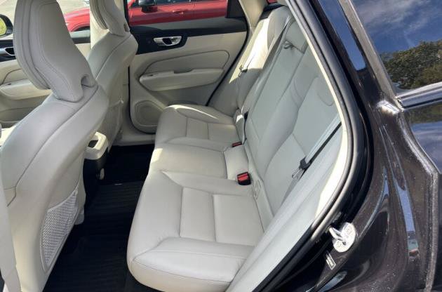 Used 2024 Volvo XC60 B5 Plus w/ Protection Package Premier AWD/4WD image 6
