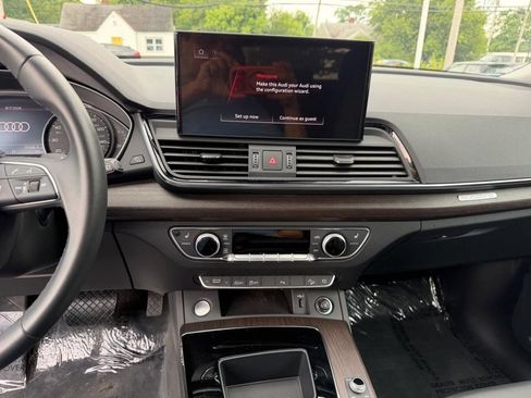 Used 2023 Audi Q5 2.0T Premium w/ Convenience Package AWD/4WD image 35