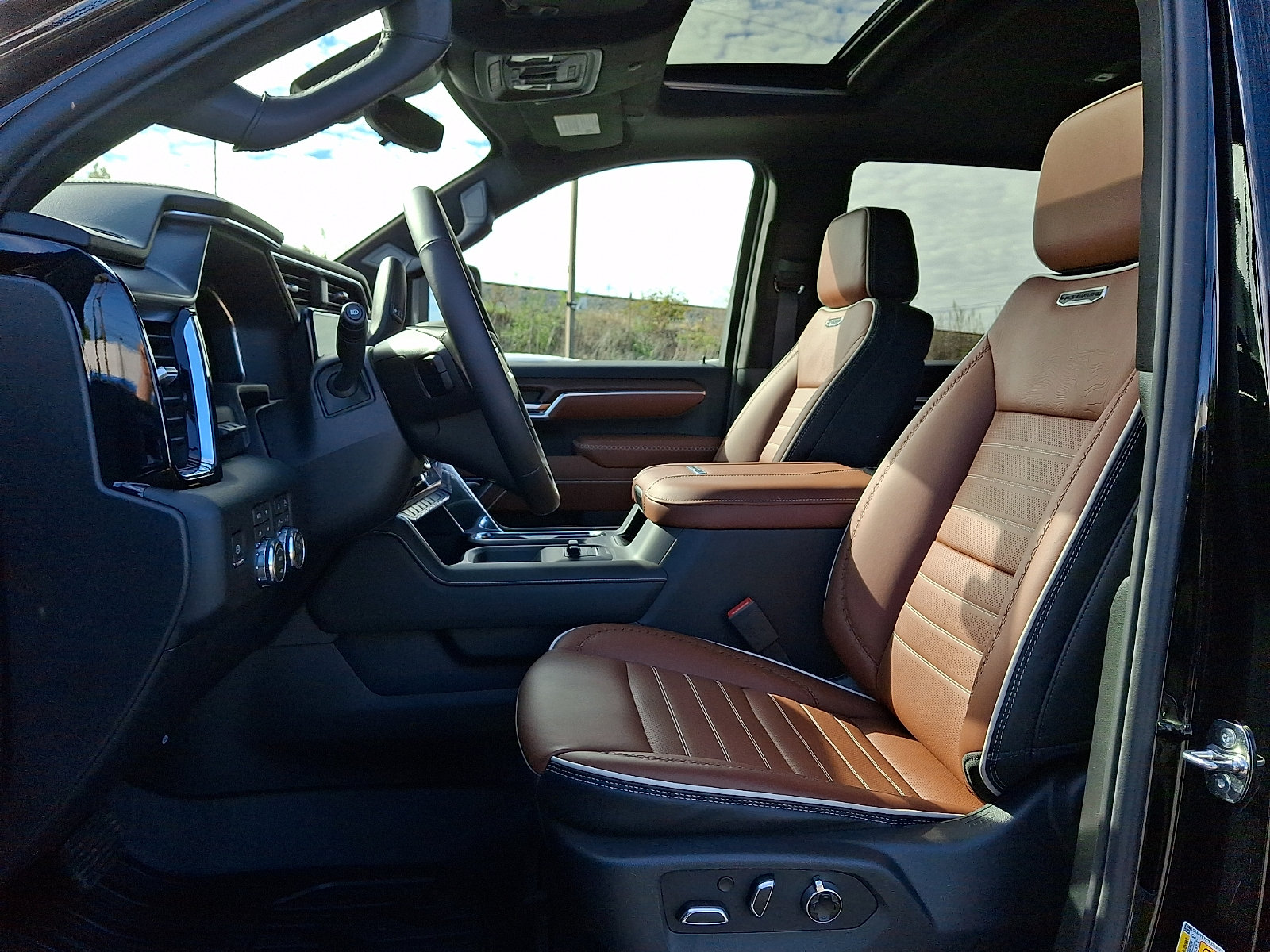 Certified 2026 GMC Sierra 3500 Denali Ultimate AWD/4WD image 14