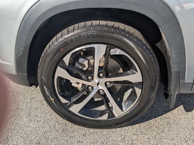 Used 2024 Chevrolet Trax RS w/ Driver Confidence Package FWD image 11