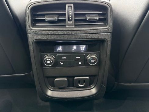 Used 2019 Buick Envision Essence image 7