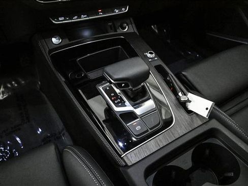 Used 2025 Audi Q5 e Premium Plus image 12
