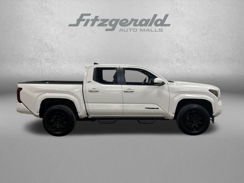 Used 2024 Toyota Tacoma SR5 image 8