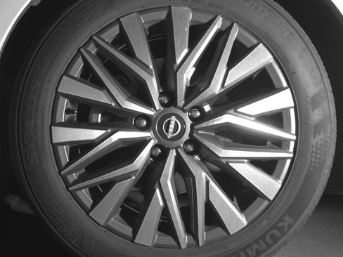 Used 2025 Nissan Altima 2.5 SV image 12