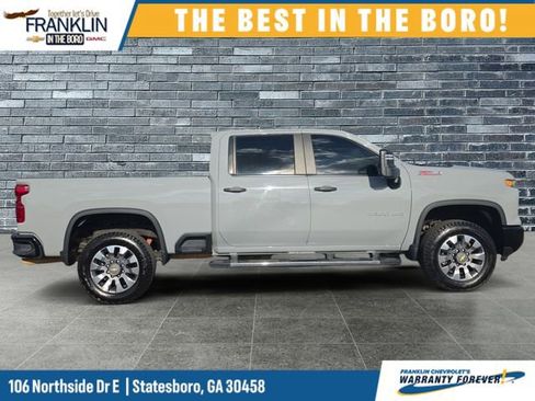 Used 2024 Chevrolet Silverado 2500 Custom w/ Custom Value Package image 6