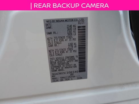 Used 2025 Nissan Murano SV AWD/4WD image 13