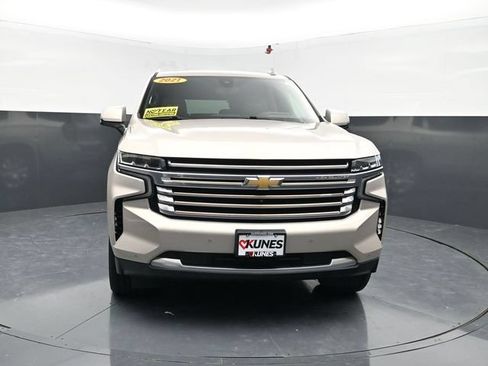 Used 2021 Chevrolet Tahoe High Country w/ Premium Package AWD/4WD image 2