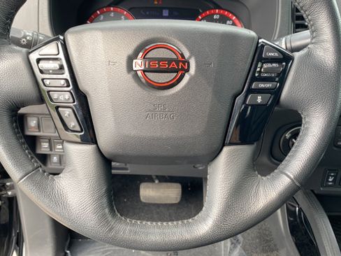 Used 2022 Nissan Frontier PRO-4X w/ Pro-4X Premium Package AWD/4WD image 16