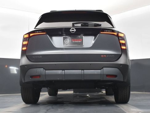 New 2026 Nissan Kicks SR w/ Cold Weather Package AWD/4WD image 42