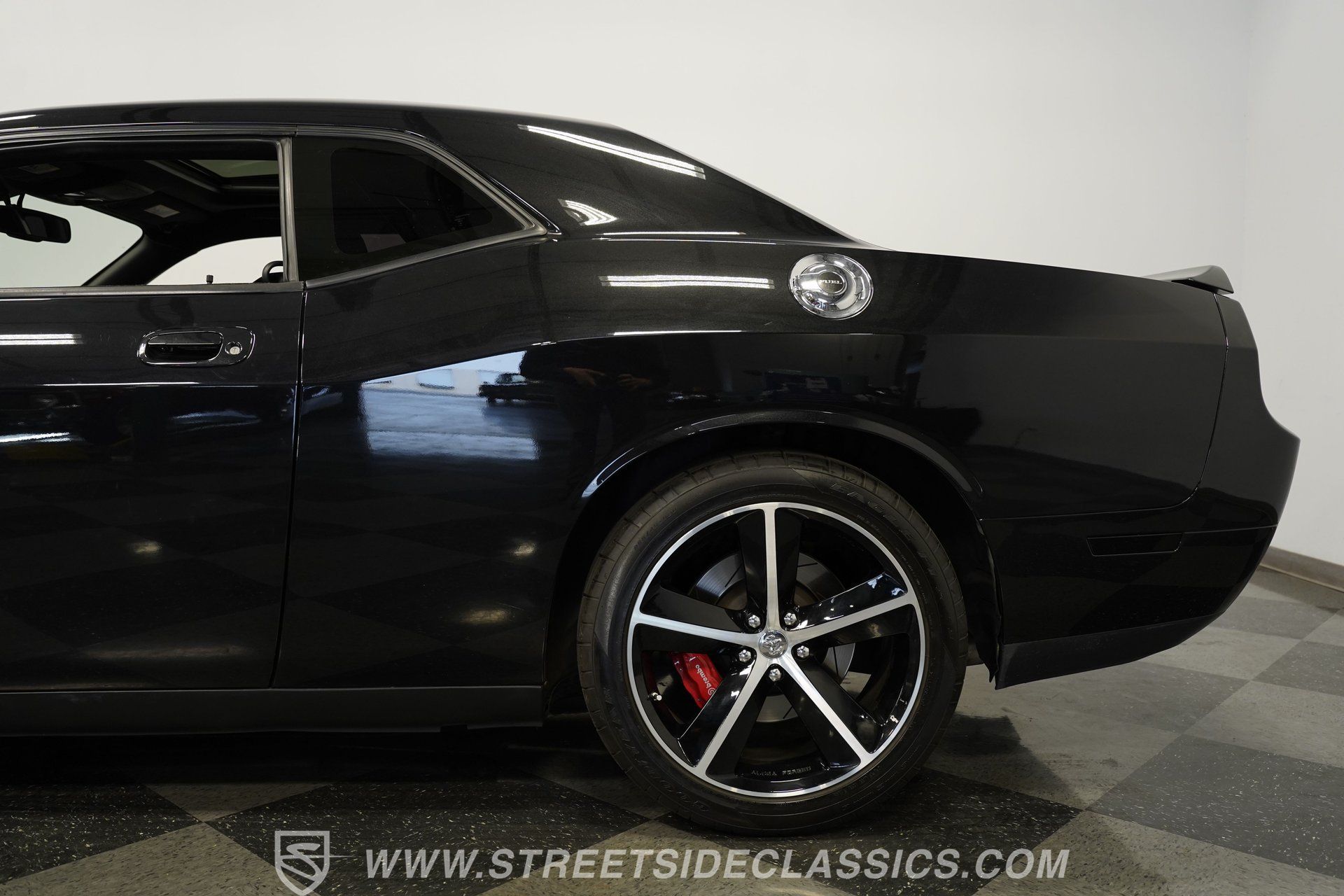 Used 2010 Dodge Challenger SRT8 w/ SRT Option Group II RWD image 24
