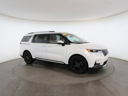 Used 2024 Kia Carnival SX image 25