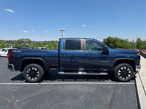 Used 2020 Chevrolet Silverado 2500 LT w/ All Star Edition AWD/4WD image 10
