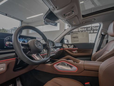 New 2026 Mercedes-Benz GLS 450 4MATIC image 6