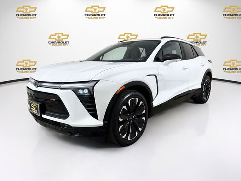 Used 2024 Chevrolet Blazer EV RS RWD image 3
