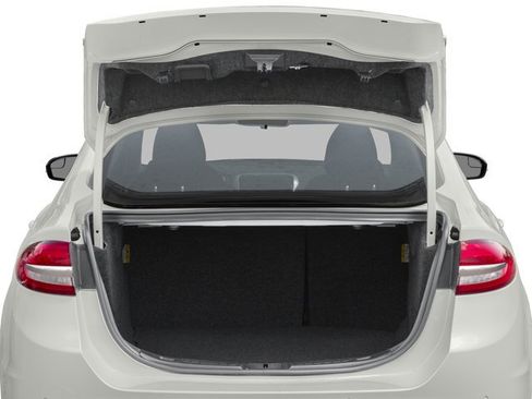 Used 2017 Ford Fusion SE w/ Fusion SE Technology Package FWD image 12