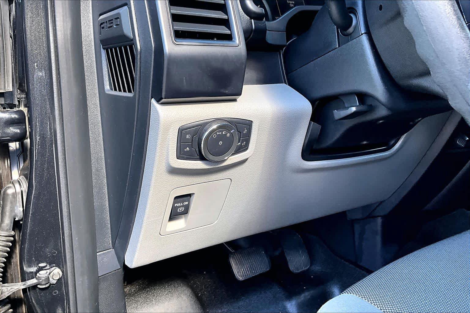 Used 2015 Ford F150 XL w/ Equipment Group 101A Mid AWD/4WD image 37